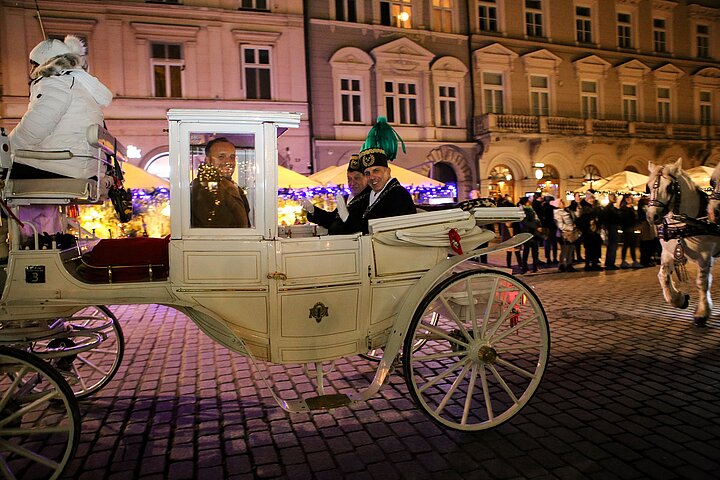 Dziekan WILiGZ w dorożce 
