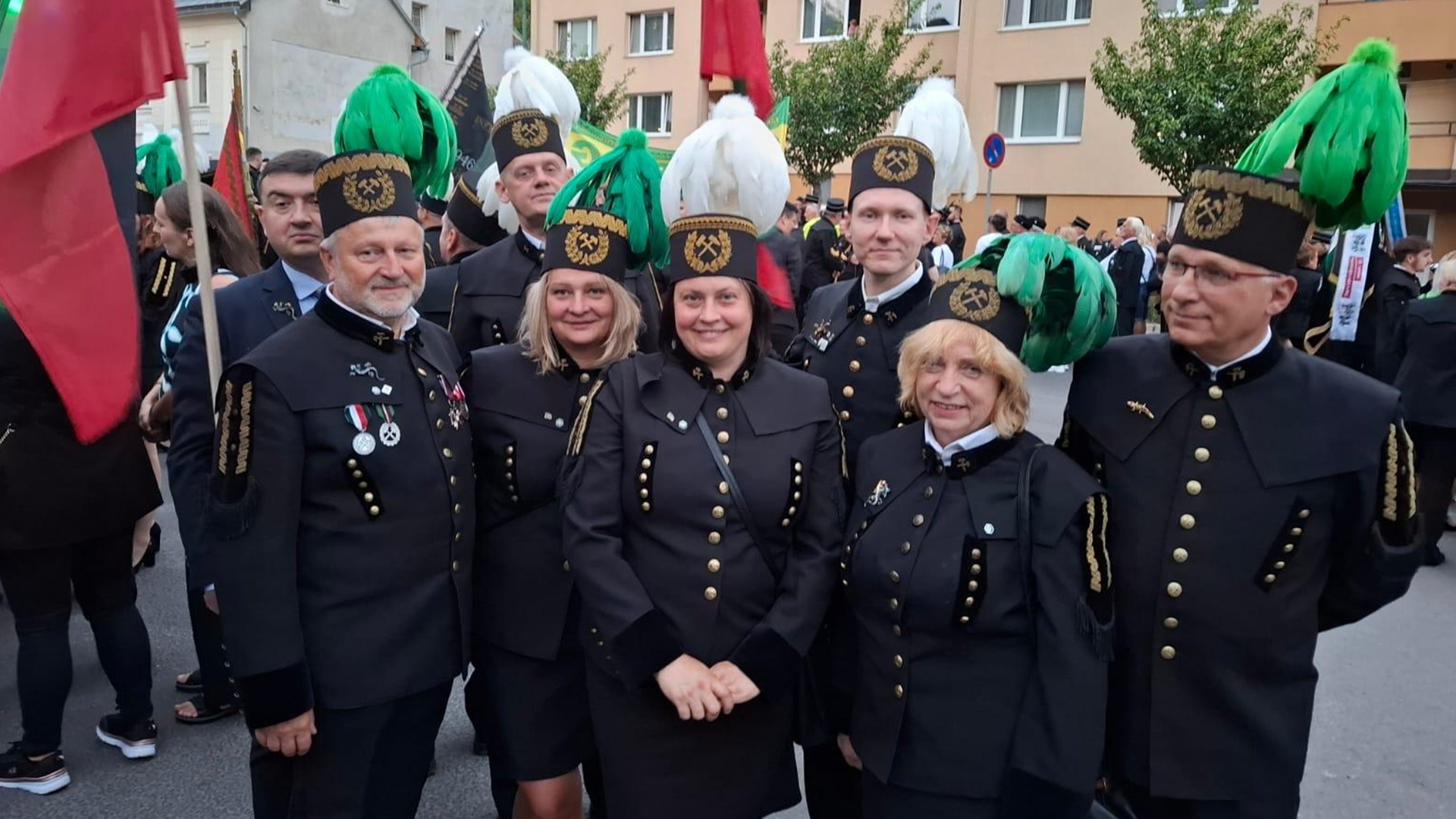 delegacja Wydziału Inżynierii Lądowej i Gospodarki Zasobami AGH w strojach górniczych